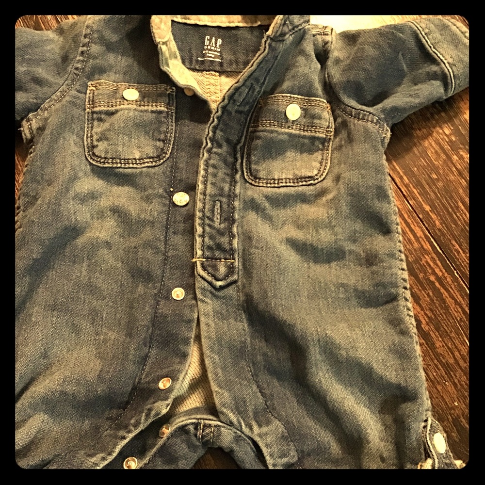 Baby clothes